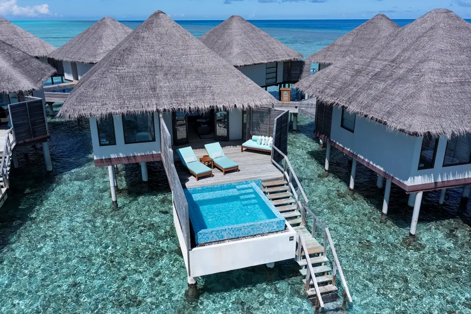Water Bungalow with Pool